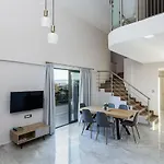 Aurora Apartman Hriszí Aktí Haniá