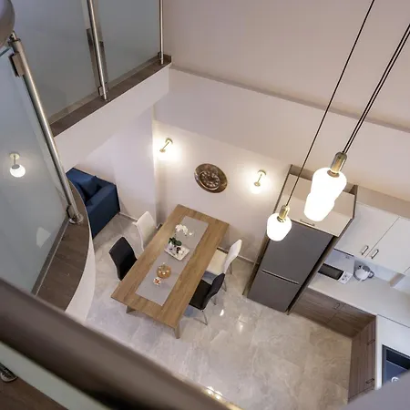 Aurora Apartment